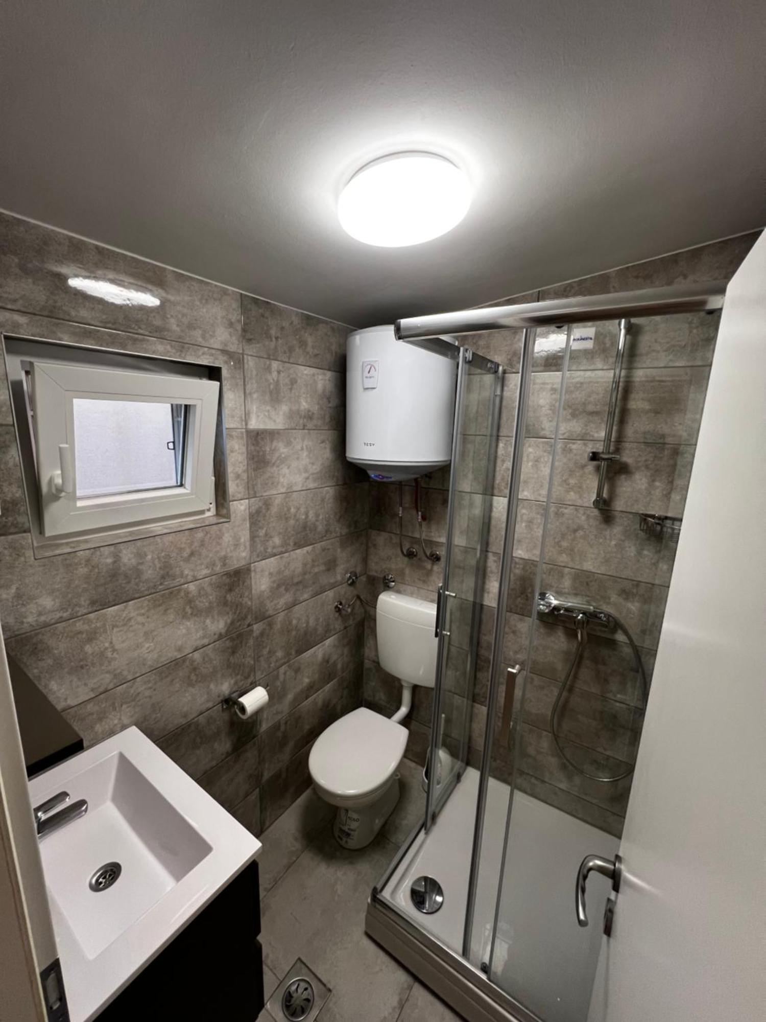 Apartmani Lovren Novalja Exterior foto
